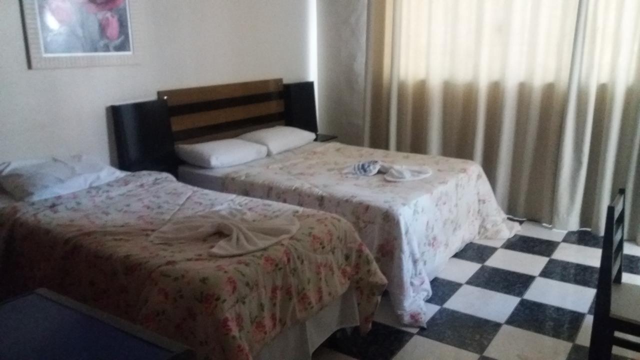 Hotel Elite Luziânia Buitenkant foto