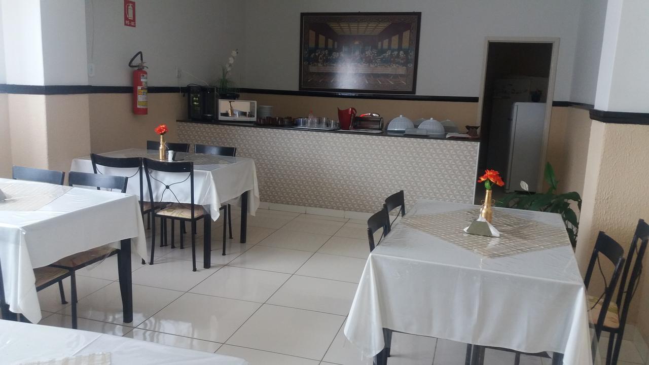 Hotel Elite Luziânia Buitenkant foto